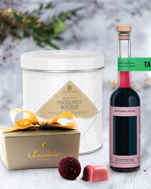 Gift bag with Currant&Pepper liqueur (10 cl), chocolates and cookies