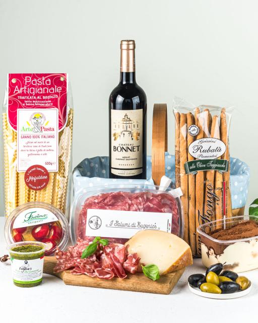 Medio gourmet box with Chateau Bonnet red wine