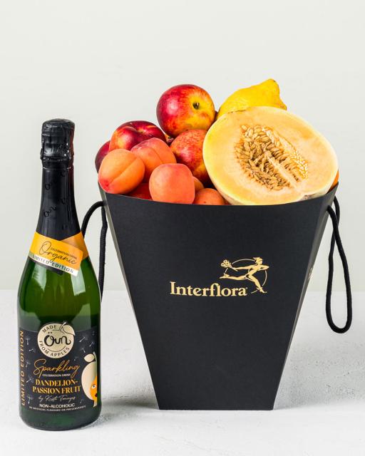 Frutta italiana – Italian fruit box with a non-alcoholic sparkling wine