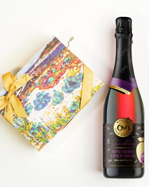 Honeyberry & thyme sparkling drink (0% alc) and a box of chocolates with A. Pärt’s music and K. Mägi’s painting